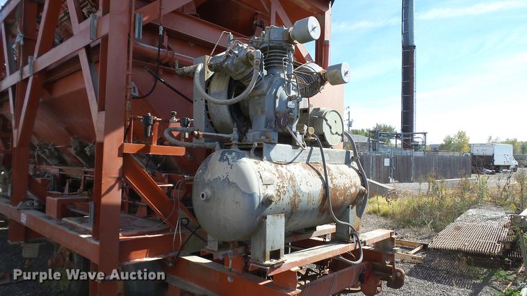 image for item DE4930 1973 Ross 250-8 Mobiliner Central Mix concrete plant