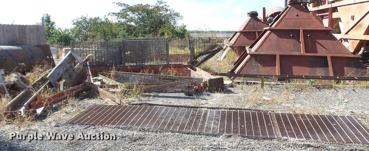 image for item DE4930 1973 Ross 250-8 Mobiliner Central Mix concrete plant