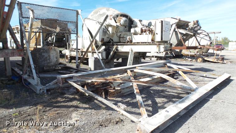 image for item DE4931 1990 Ross 135-10 Uniplant Central Mix concrete plant