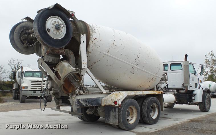 image for item DE4932 2000 Sterling ready mix truck
