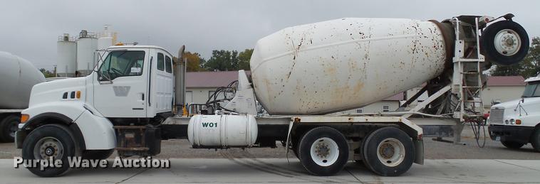 image for item DE4932 2000 Sterling ready mix truck