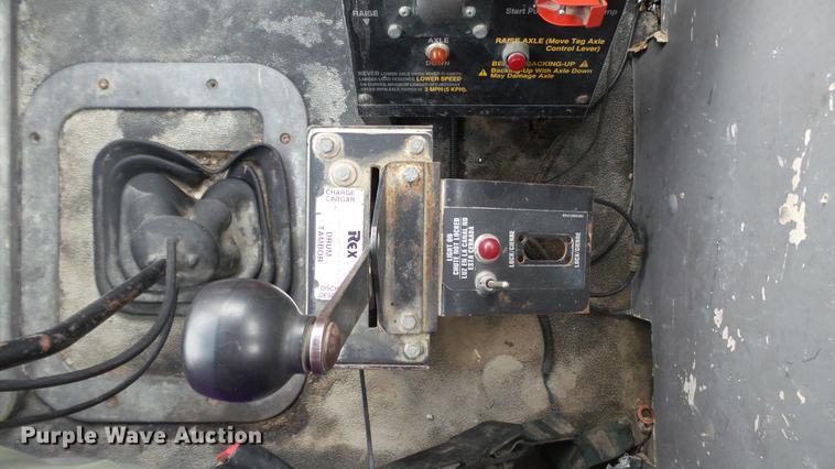 image for item DE4932 2000 Sterling ready mix truck