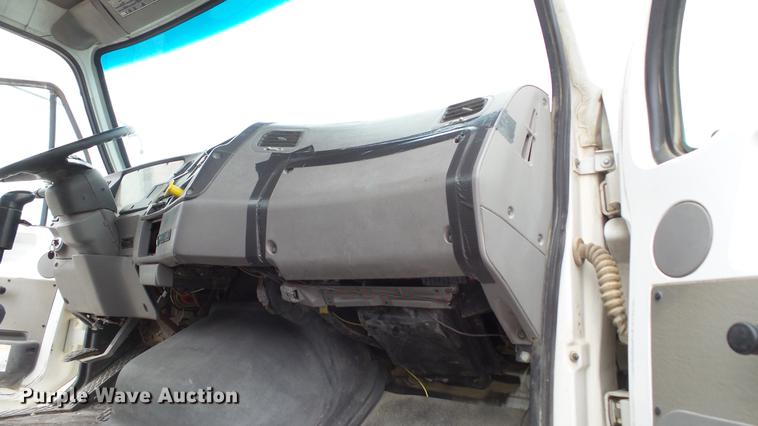 image for item DE4932 2000 Sterling ready mix truck