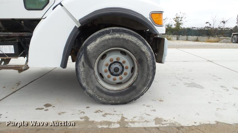 image for item DE4932 2000 Sterling ready mix truck