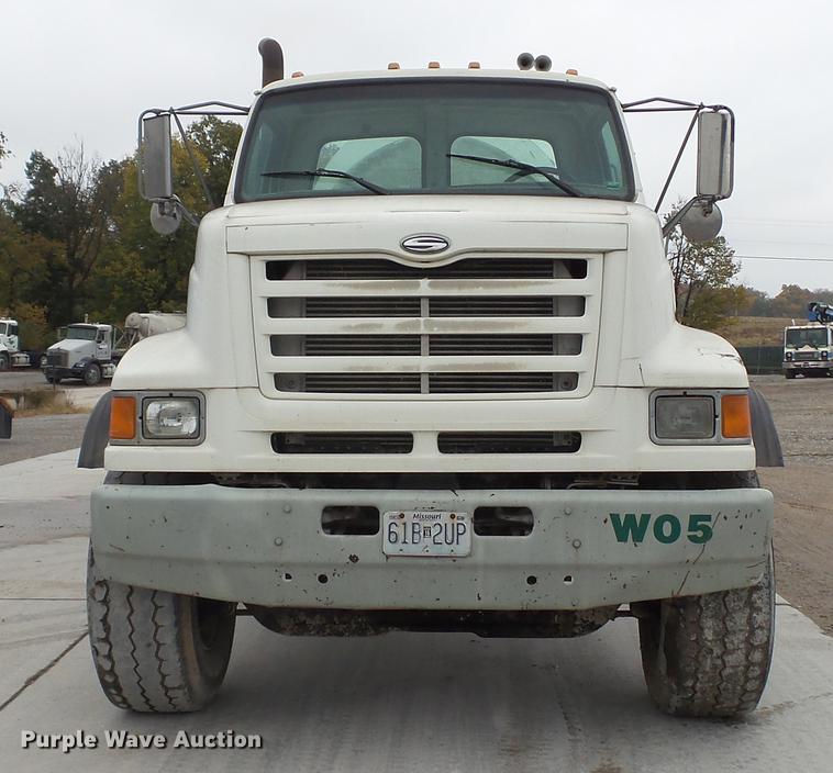image for item DE4933 2000 Sterling ready mix truck