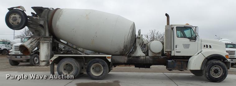 image for item DE4933 2000 Sterling ready mix truck