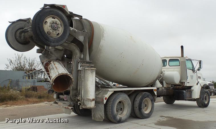 image for item DE4933 2000 Sterling ready mix truck