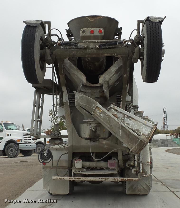 image for item DE4933 2000 Sterling ready mix truck