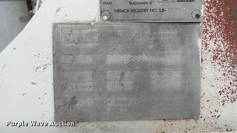 image for item DE4933 2000 Sterling ready mix truck