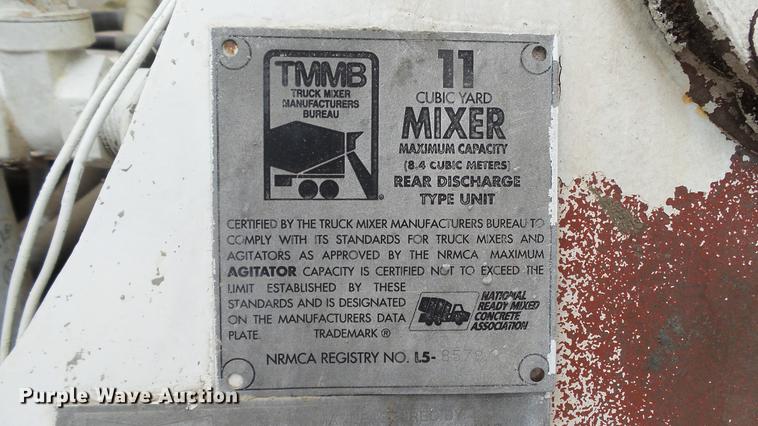 image for item DE4933 2000 Sterling ready mix truck