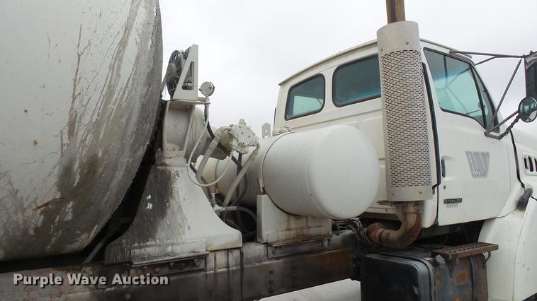 image for item DE4933 2000 Sterling ready mix truck