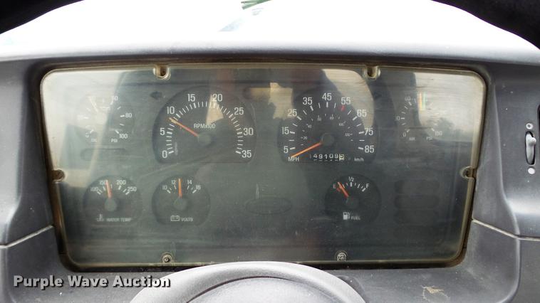 image for item DE4933 2000 Sterling ready mix truck