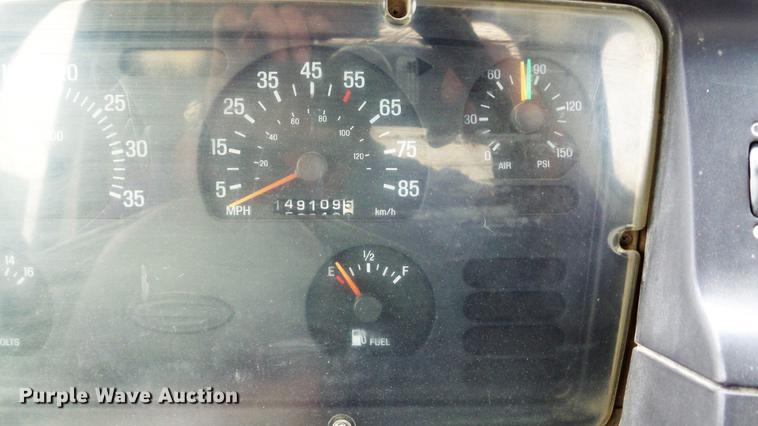 image for item DE4933 2000 Sterling ready mix truck