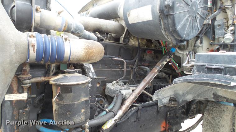 image for item DE4933 2000 Sterling ready mix truck