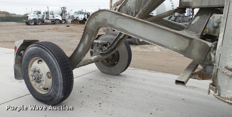 image for item DE4933 2000 Sterling ready mix truck