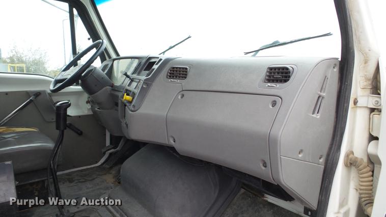 image for item DE4933 2000 Sterling ready mix truck