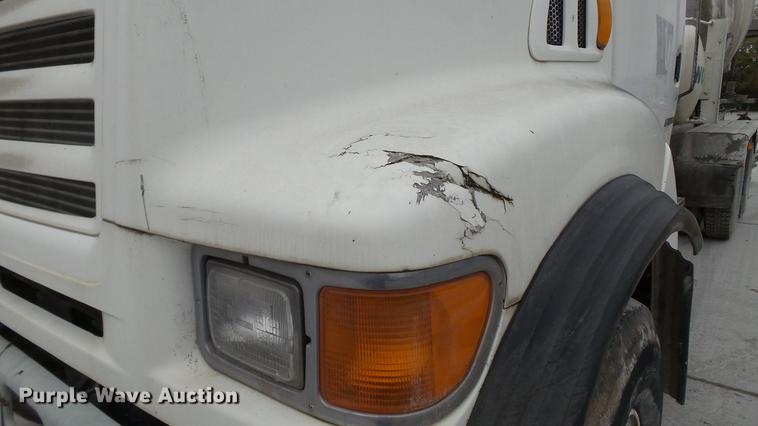 image for item DE4933 2000 Sterling ready mix truck
