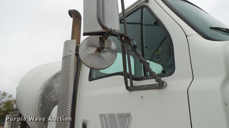 image for item DE4933 2000 Sterling ready mix truck