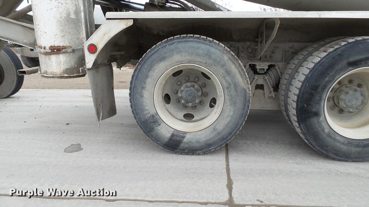 image for item DE4933 2000 Sterling ready mix truck