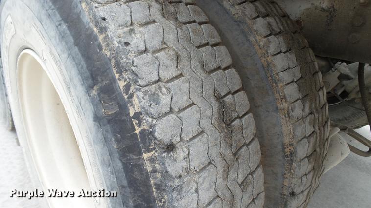 image for item DE4933 2000 Sterling ready mix truck