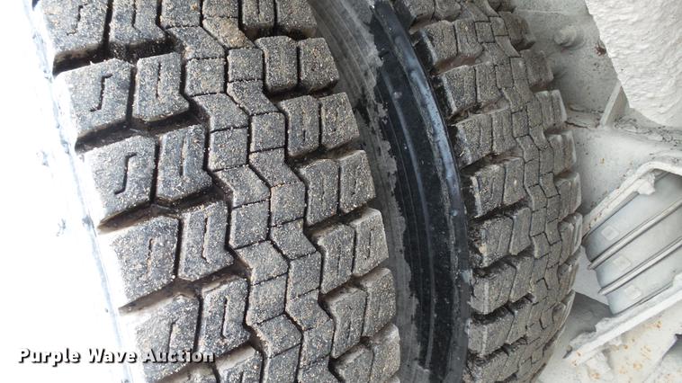 image for item DE4933 2000 Sterling ready mix truck