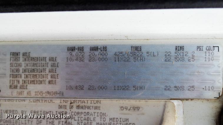 image for item DE4933 2000 Sterling ready mix truck