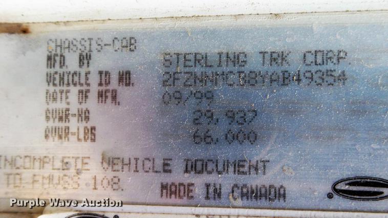 image for item DE4933 2000 Sterling ready mix truck