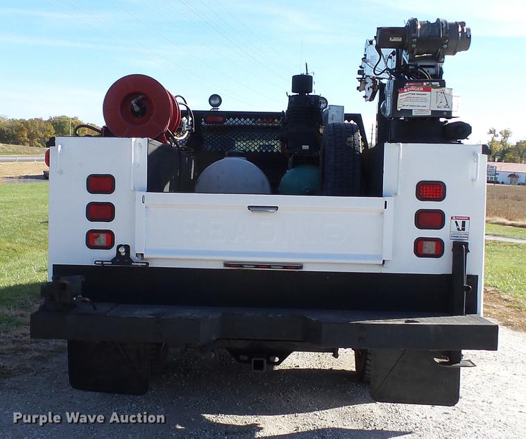image for item DE4937 2011 Ford F450 Super Duty SuperCab service truck with crane