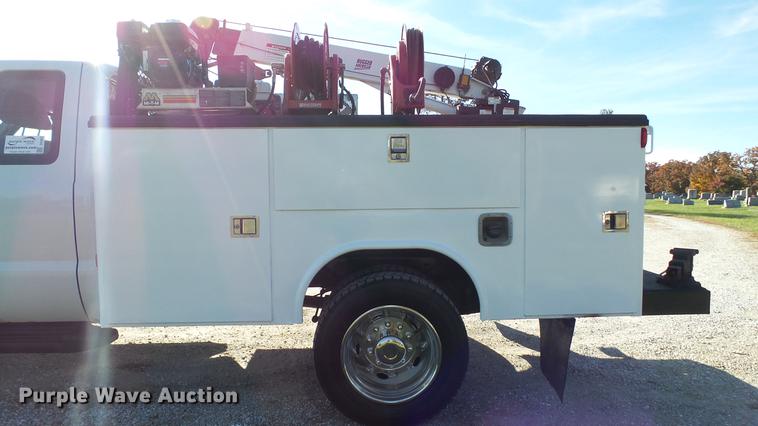 image for item DE4937 2011 Ford F450 Super Duty SuperCab service truck with crane