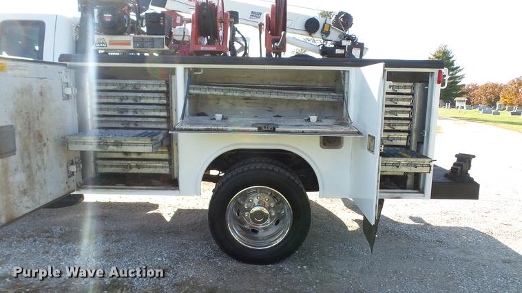 image for item DE4937 2011 Ford F450 Super Duty SuperCab service truck with crane