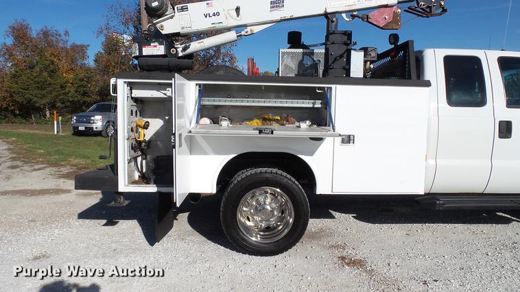 image for item DE4937 2011 Ford F450 Super Duty SuperCab service truck with crane