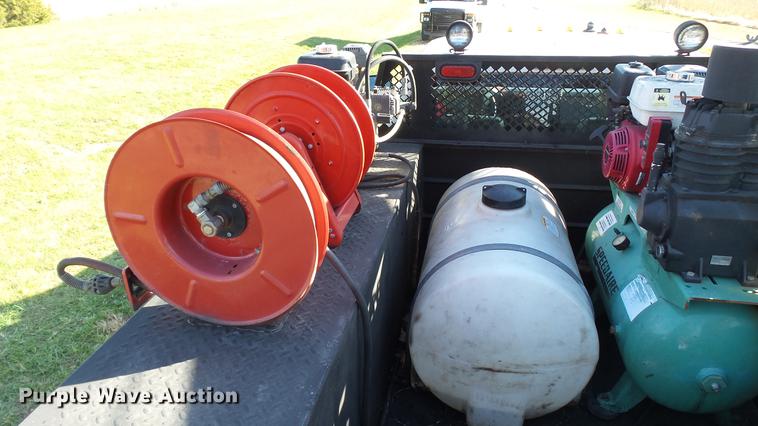 image for item DE4937 2011 Ford F450 Super Duty SuperCab service truck with crane