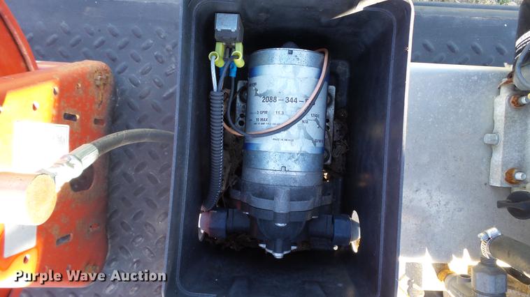 image for item DE4937 2011 Ford F450 Super Duty SuperCab service truck with crane