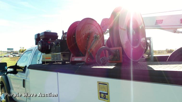 image for item DE4937 2011 Ford F450 Super Duty SuperCab service truck with crane