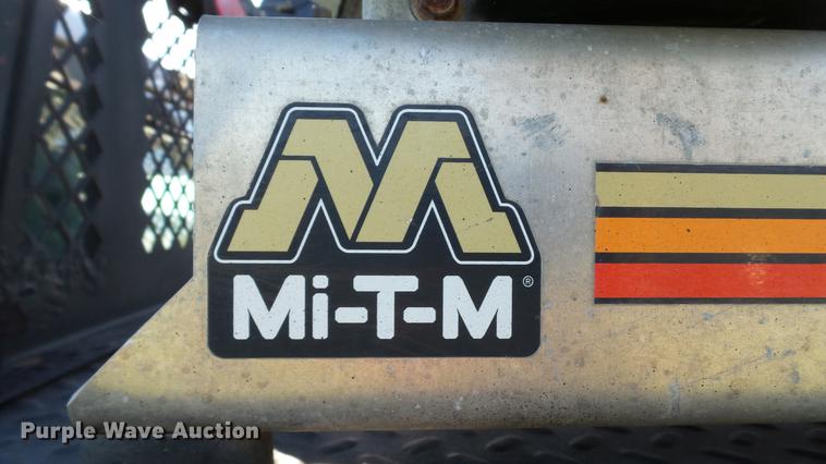 image for item DE4937 2011 Ford F450 Super Duty SuperCab service truck with crane