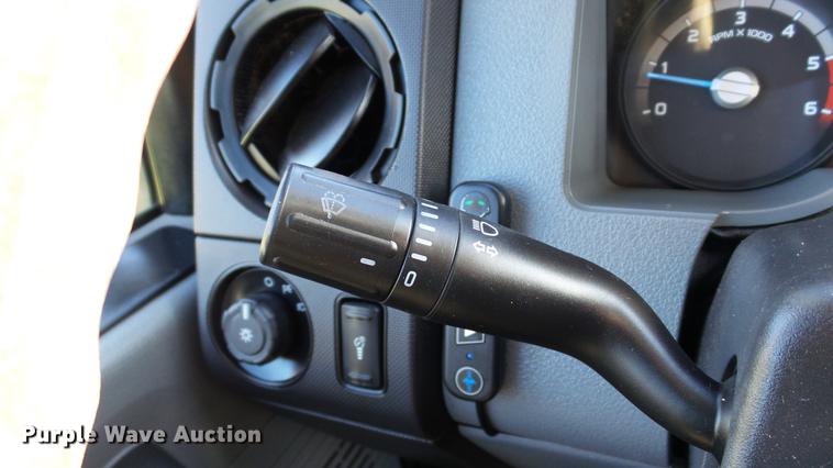 image for item DE4937 2011 Ford F450 Super Duty SuperCab service truck with crane