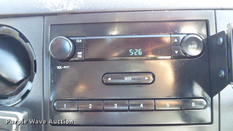 image for item DE4937 2011 Ford F450 Super Duty SuperCab service truck with crane