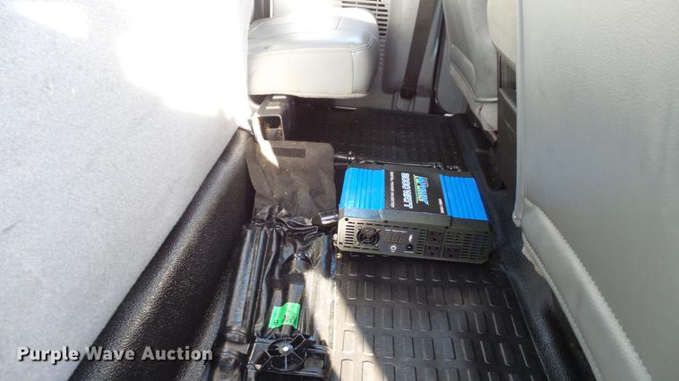 image for item DE4937 2011 Ford F450 Super Duty SuperCab service truck with crane