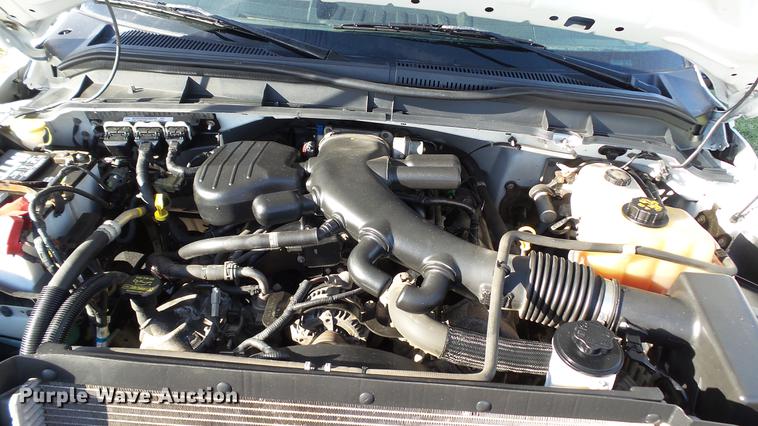 image for item DE4937 2011 Ford F450 Super Duty SuperCab service truck with crane