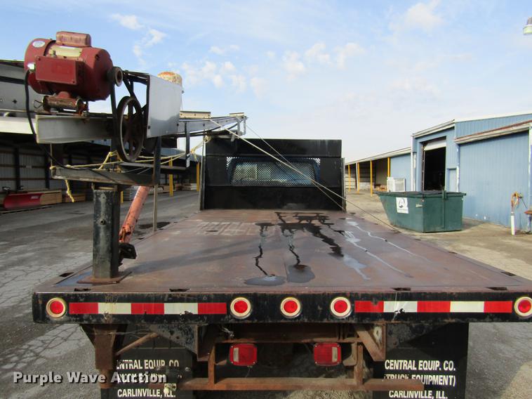 image for item DE5888 1995 Ford F700 flat dump bed truck