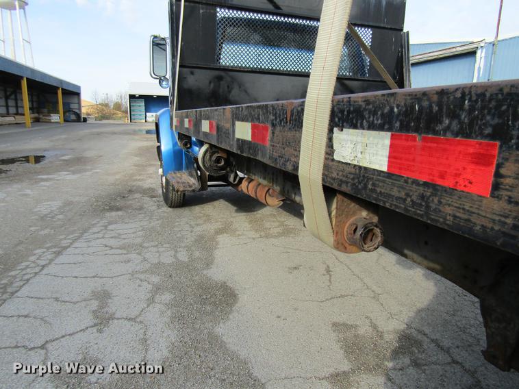 image for item DE5888 1995 Ford F700 flat dump bed truck