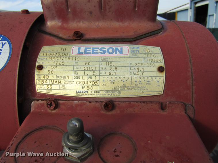 image for item DE5888 1995 Ford F700 flat dump bed truck