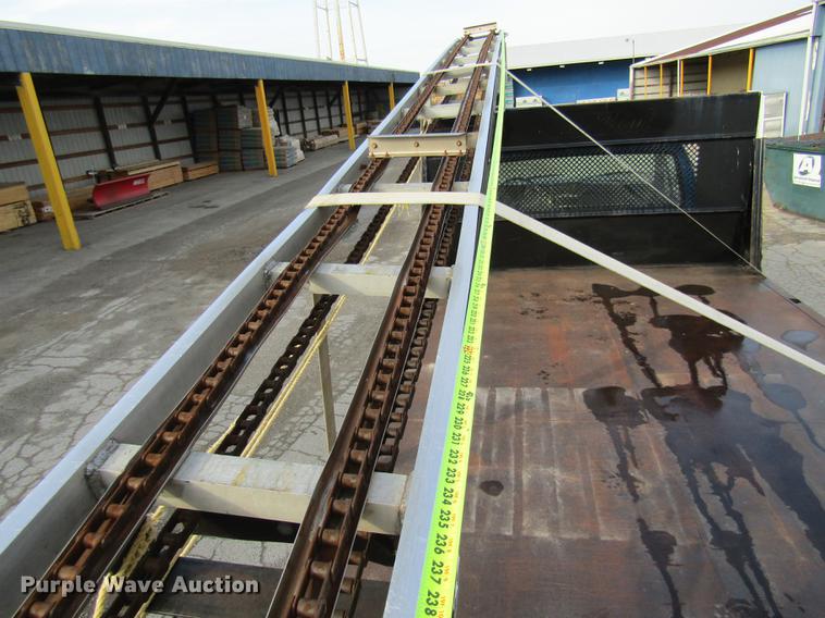 image for item DE5888 1995 Ford F700 flat dump bed truck