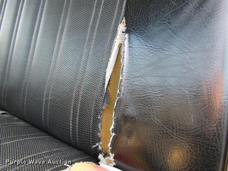 image for item DE5888 1995 Ford F700 flat dump bed truck