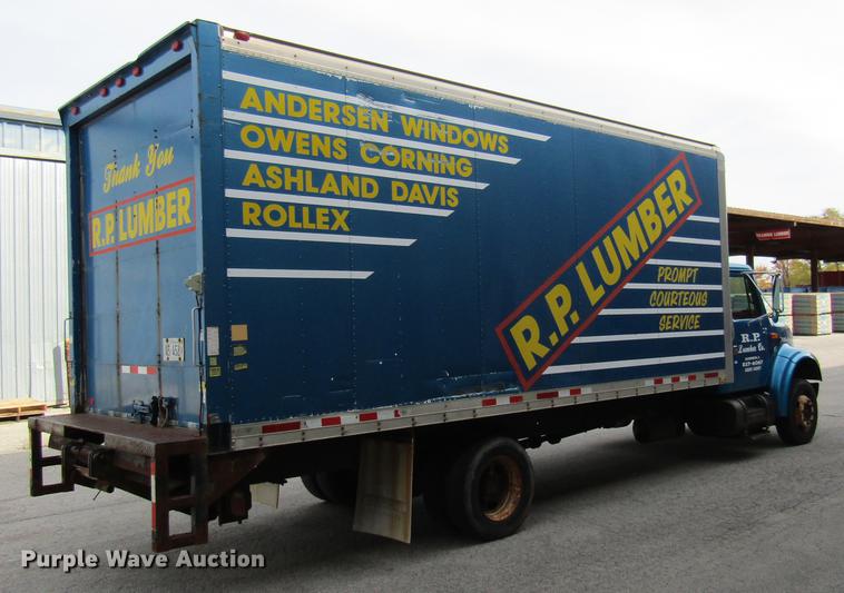 image for item DE5889 2000 International 4700 box truck