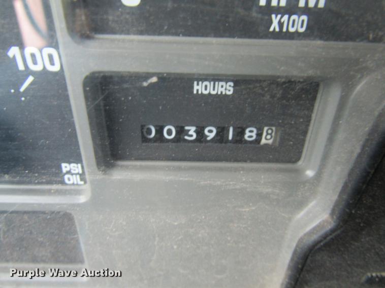 image for item DE5889 2000 International 4700 box truck