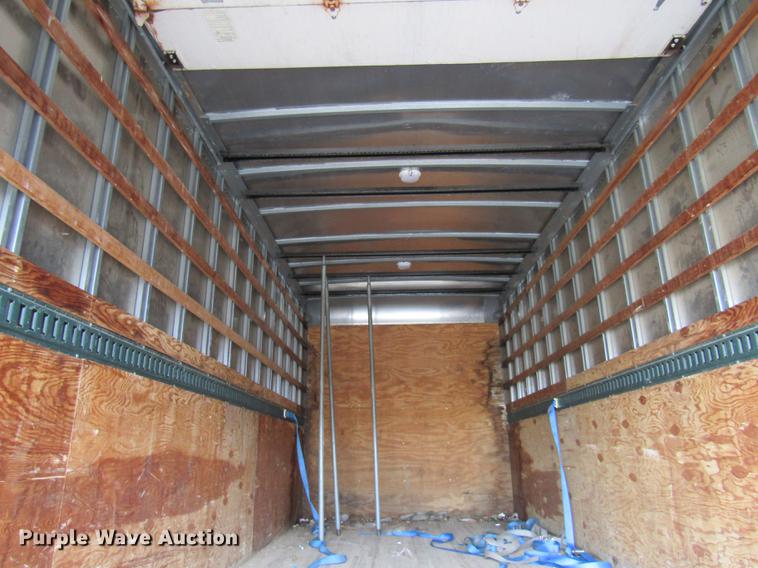 image for item DE5889 2000 International 4700 box truck