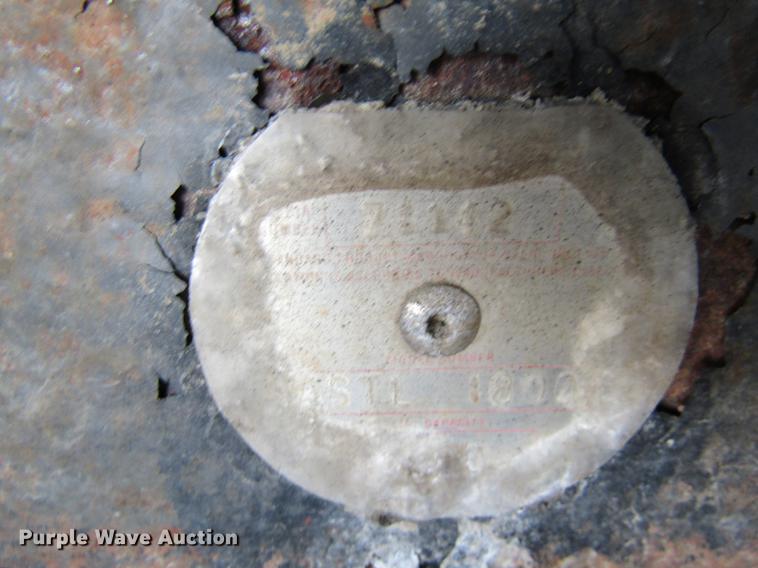 image for item DE5889 2000 International 4700 box truck