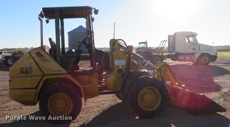 image for item DE6529 2002 Caterpillar 906 wheel loader