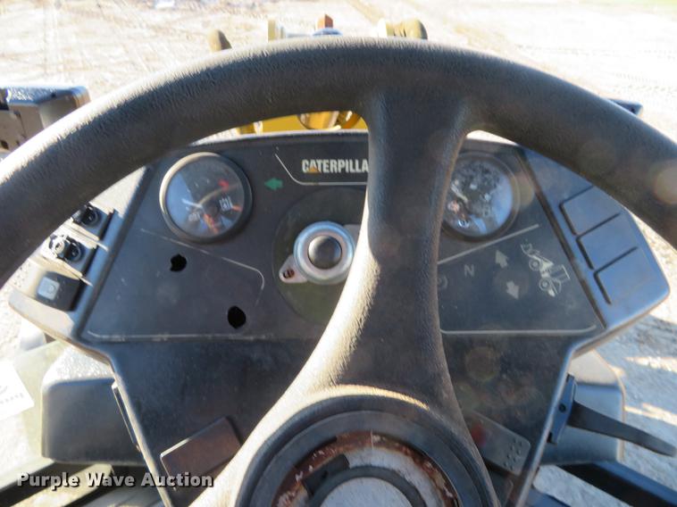 image for item DE6529 2002 Caterpillar 906 wheel loader